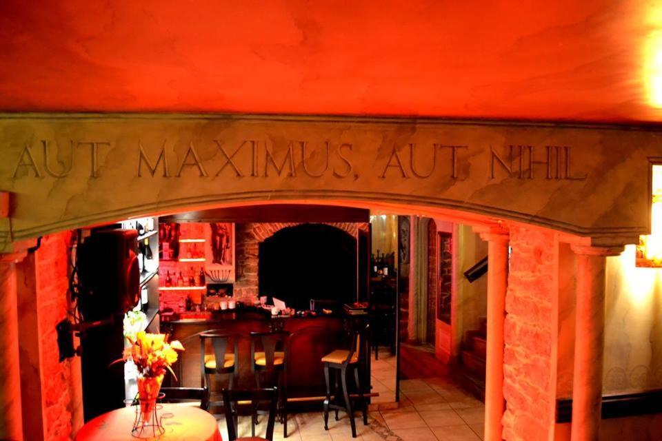 Complex Maximus Veliko Tárnovo Exterior foto